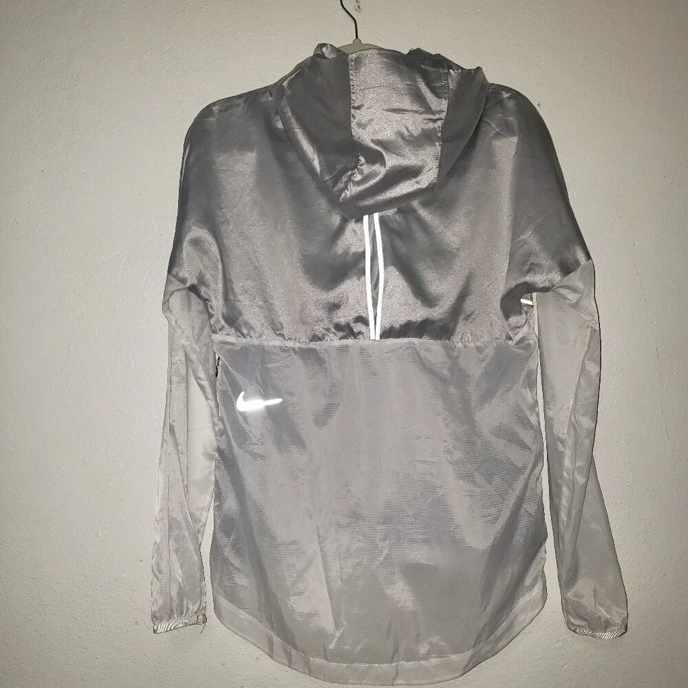 Nike Tech Pack Running Jacket - Picture 14 of 16